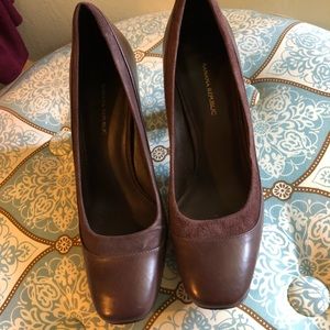 Banana Republic Pumps